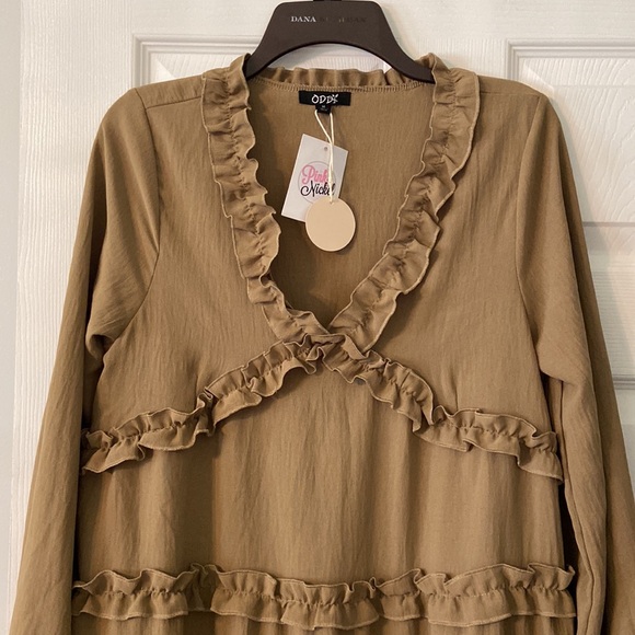 Pink Nickel Ruffled Dress with Bishop Long Sleeves size M brand new length 36” - Picture 2 of 8